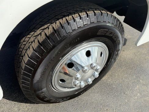 Used 2013 Ford E-350 and Econoline 350 Super Duty w/ Class I Trailer Tow Pkg image 9