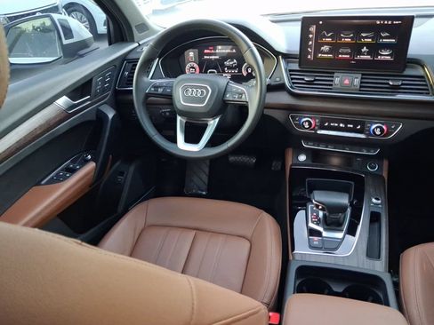 Used 2023 Audi Q5 2.0T Premium Plus w/ Premium Plus Package AWD/4WD image 9
