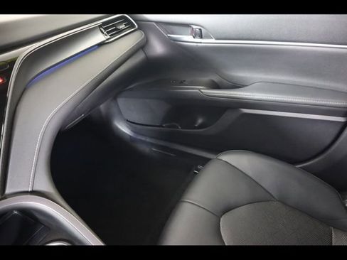 Used 2023 Toyota Camry XSE FWD image 15