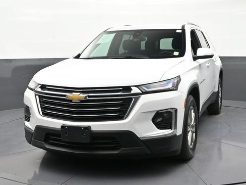 Used 2023 Chevrolet Traverse LT w/ LPO, Floor Liner Package AWD/4WD image 8