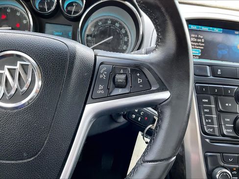 Used 2012 Buick Verano FWD image 17