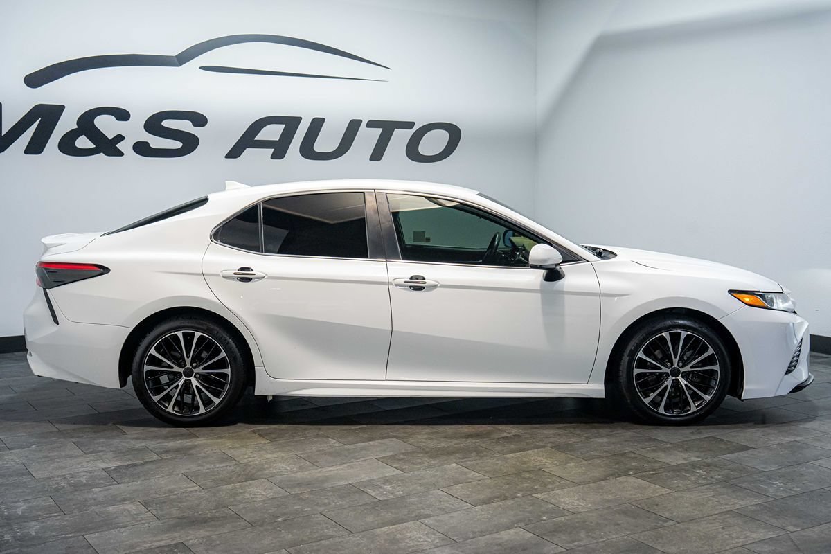Used 2020 Toyota Camry SE FWD image 20