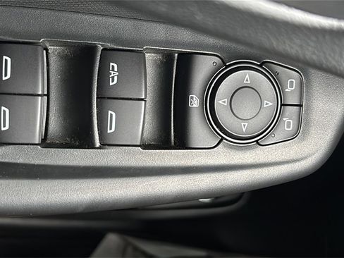 Used 2021 Chevrolet TrailBlazer RS w/ Sun and Liftgate Package image 9