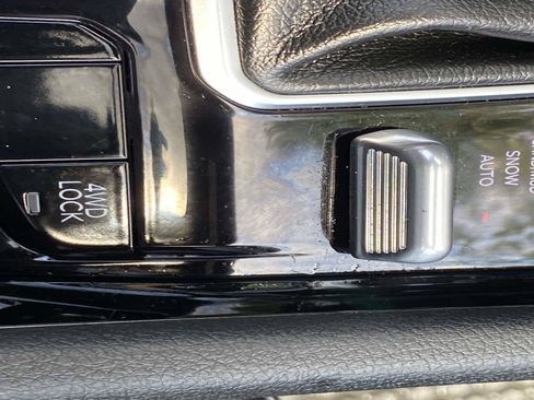 Certified 2022 Jeep Compass Latitude w/ Sun and Sound Group AWD/4WD image 28