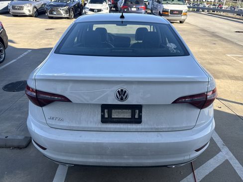 Used 2020 Volkswagen Jetta SEL Premium image 9