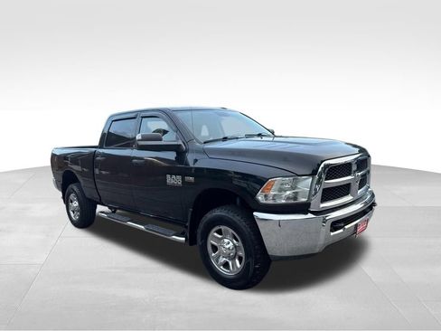 Used 2016 RAM 2500 Tradesman w/ Chrome Appearance Group AWD/4WD image 9