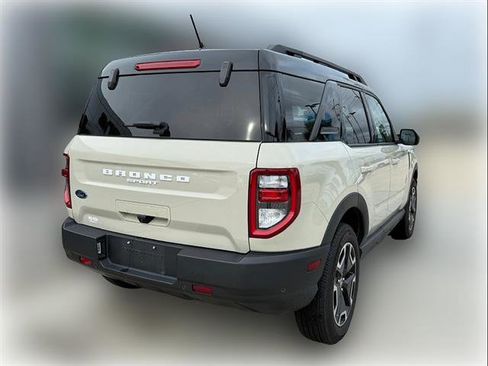 Used 2024 Ford Bronco Sport Outer Banks AWD/4WD image 6