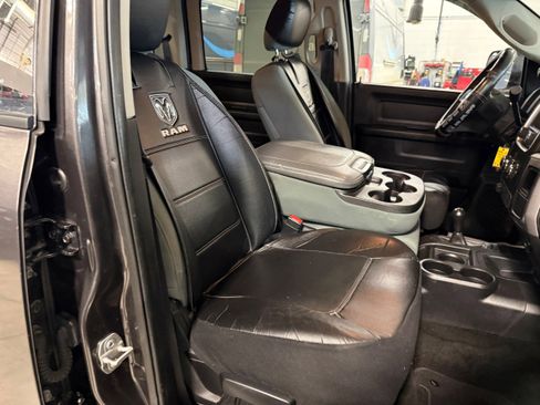 Used 2017 RAM 2500 Tradesman w/ Chrome Appearance Group image 12