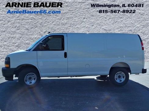 New 2025 GMC Savana 2500 w/ Enhanced Convenience Package RWD image 8