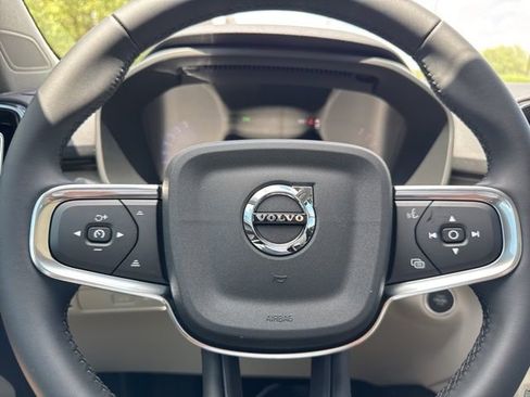 New 2026 Volvo XC40 B5 Plus w/ Protection Package Premier AWD/4WD image 33