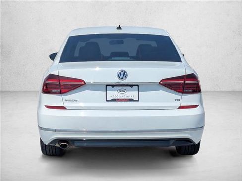 Used 2017 Volkswagen Passat 1.8T R-Line w/ R-Line Lighting Package FWD image 7