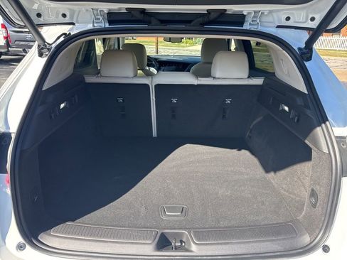 Used 2022 Buick Envision Essence w/ Safety Package image 36