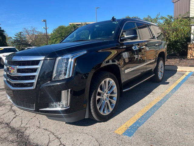 Used 2020 Cadillac Escalade Luxury AWD/4WD image 3