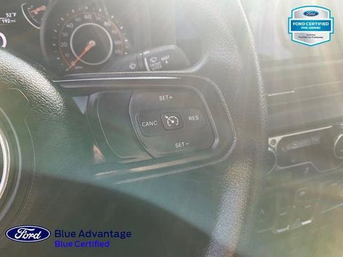 Used 2025 Jeep Gladiator Sport AWD/4WD image 9