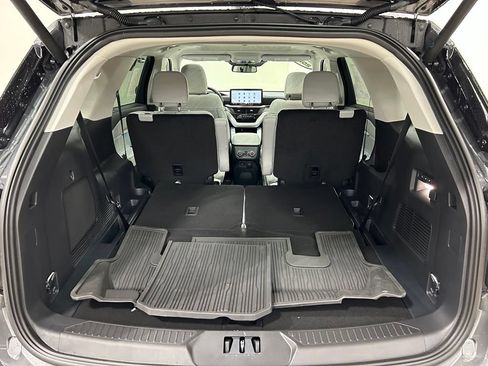 New 2026 Ford Explorer Platinum w/ LUX Leather Package AWD/4WD image 35