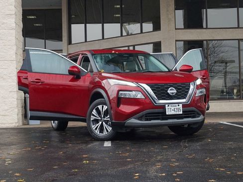 Used 2023 Nissan Rogue SV image 13