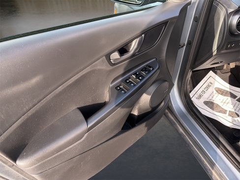 Used 2020 Hyundai Kona SEL Plus image 18