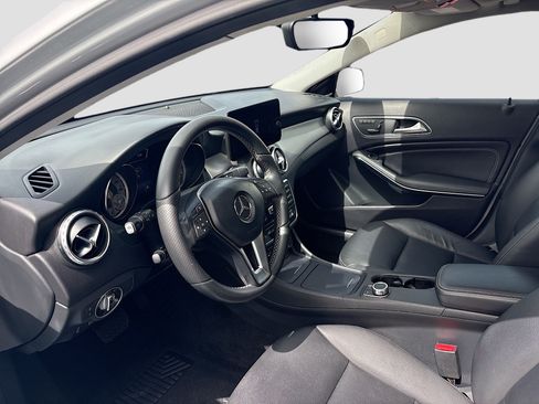 Used 2015 Mercedes-Benz GLA 250 image 9