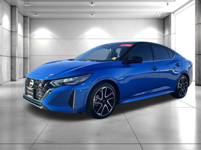 Certified 2025 Nissan Sentra SR FWD image 3