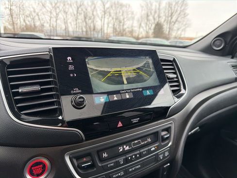 Certified 2024 Honda Passport TrailSport image 31