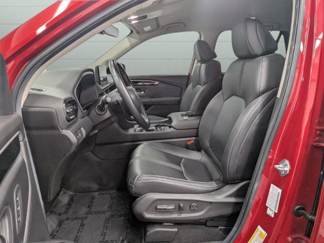 Used 2025 Honda Pilot EX-L image 12