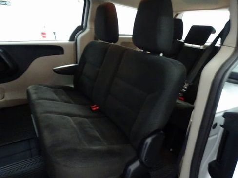 Used 2016 Dodge Grand Caravan American Value Package image 3