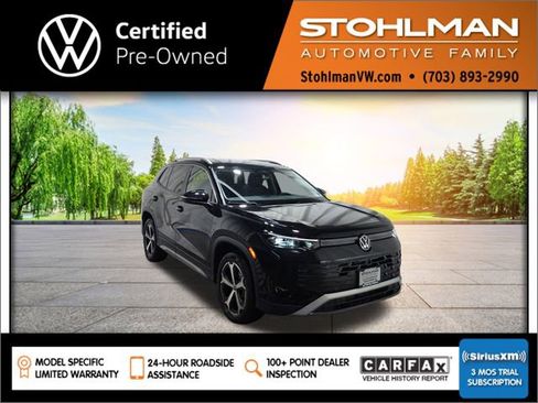 Certified 2025 Volkswagen Tiguan SE w/ Panoramic Sunroof Package image 1