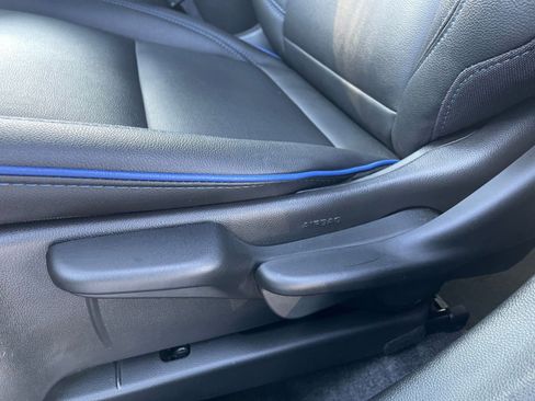 Used 2025 Buick Envista Sport Touring image 23