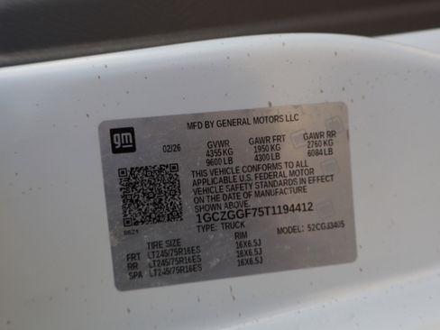 New 2026 Chevrolet Express 3500 w/ Driver Convenience Package image 33