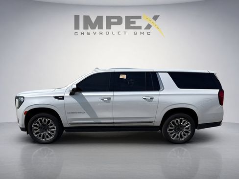 Used 2023 GMC Yukon XL Denali Ultimate AWD/4WD image 2