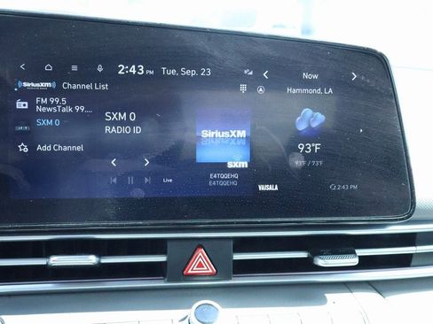 Used 2024 Hyundai Elantra SEL image 5