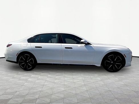 Used 2023 BMW 740i w/ Parking Assistance Package RWD image 8