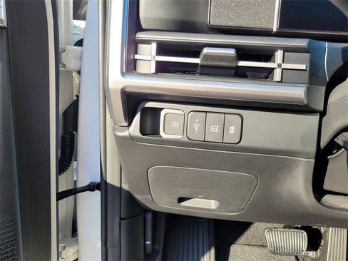 New 2026 Hyundai Santa Fe SE image 17