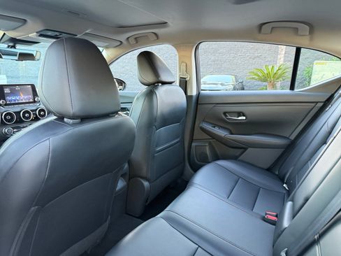 Used 2022 Nissan Sentra SR w/ Trunk Package image 16