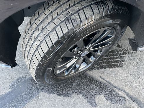 Used 2019 Ford Expedition Max Limited image 10