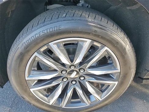 Used 2022 Cadillac Escalade Sport Platinum image 9