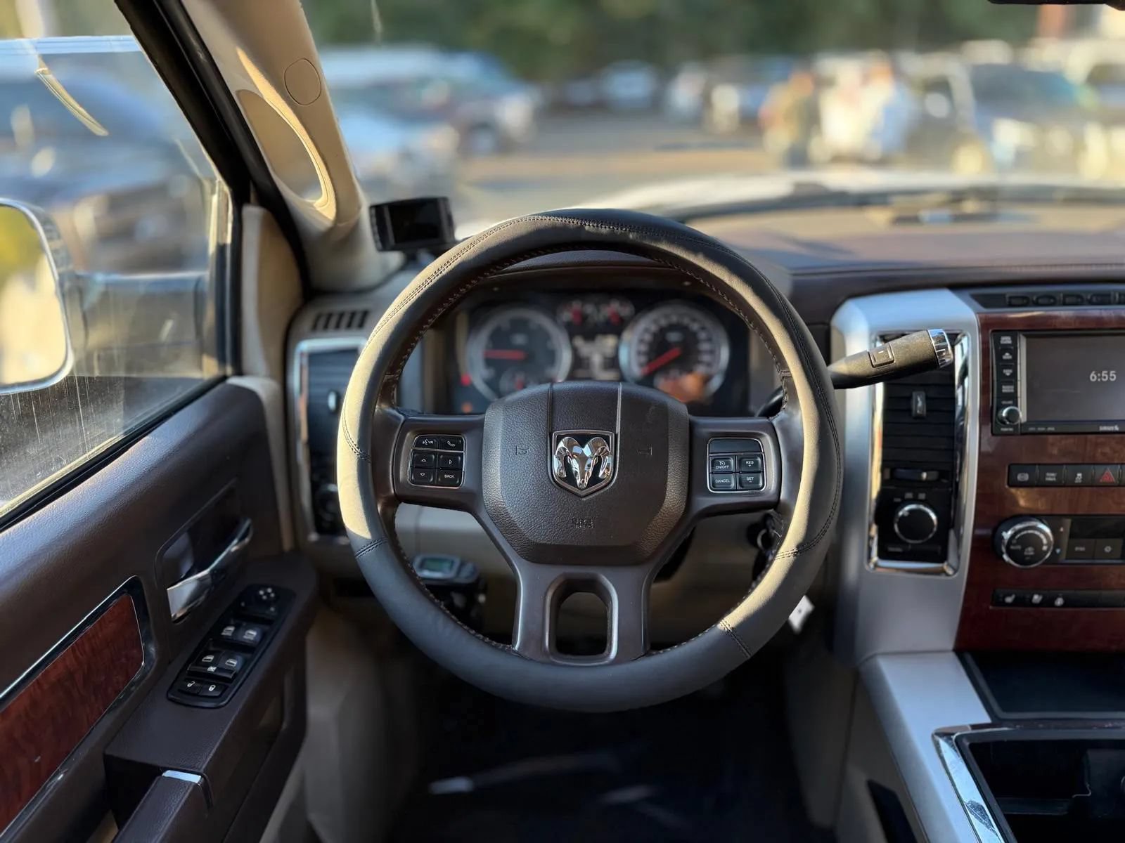 Used 2012 RAM 2500 Laramie w/ Cold Weather Group AWD/4WD image 17