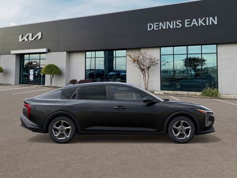 New 2026 Kia K4 LXS image 7