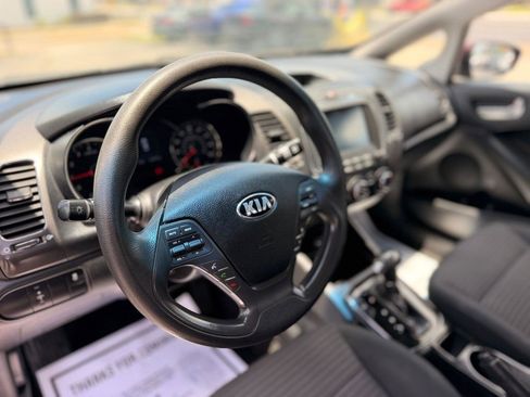 Used 2018 Kia Forte LX w/ LX Popular Package FWD image 11