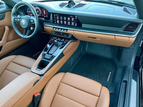 Used 2025 Porsche 911 Carrera image 16