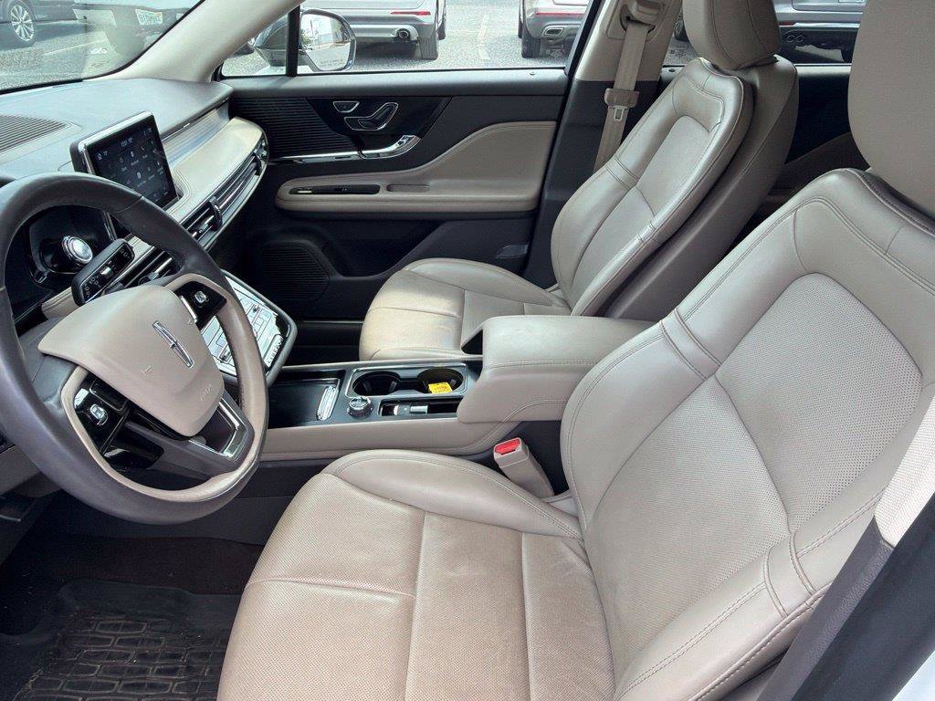 Used 2021 Lincoln Corsair FWD w/ Premium Package image 11