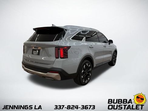 Used 2025 Kia Sorento EX w/ Panoramic Sunroof Package FWD image 5