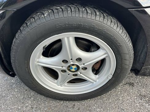 Used 1999 BMW Z3 2.5i RWD image 27