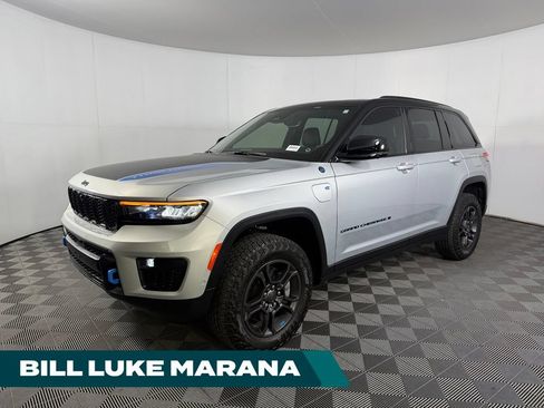 Used 2024 Jeep Grand Cherokee Trailhawk w/ Advanced Protech Group II AWD/4WD image 1