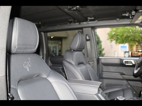 New 2025 Ford Bronco Badlands image 9