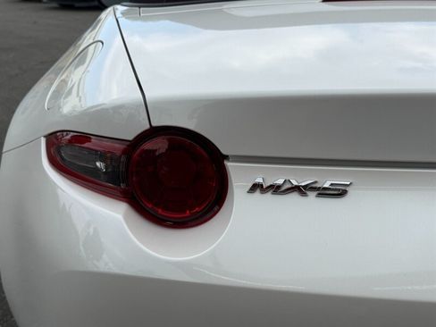 Used 2018 MAZDA MX-5 Miata Grand Touring RWD image 13