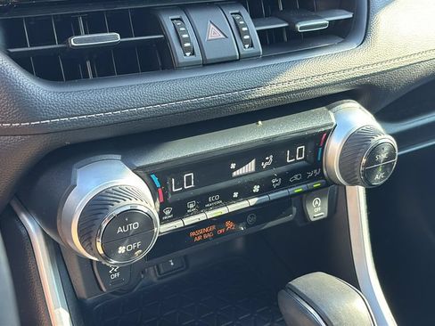 Used 2021 Toyota RAV4 XLE Premium FWD image 20