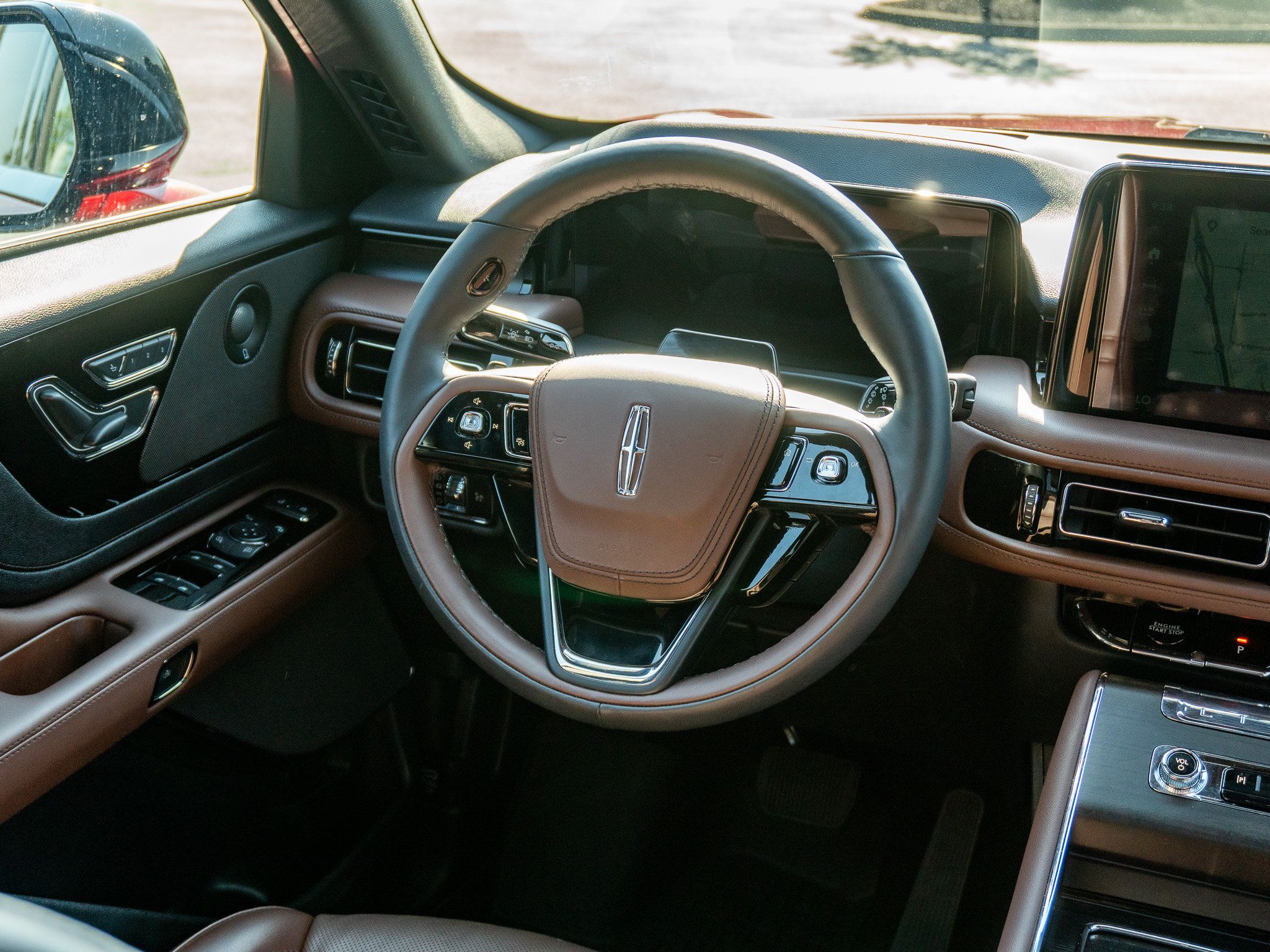 Used 2026 Lincoln Aviator Reserve AWD/4WD image 23