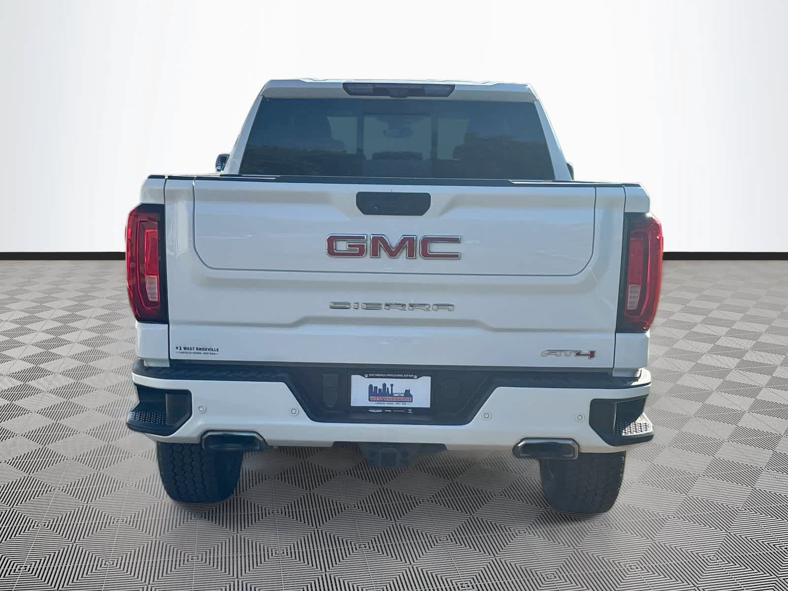 Used 2023 GMC Sierra 1500 AT4 w/ Technology Package AWD/4WD image 6