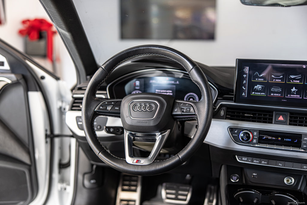 Used 2022 Audi A4 2.0T Premium Plus w/ Premium Plus Package AWD/4WD image 38